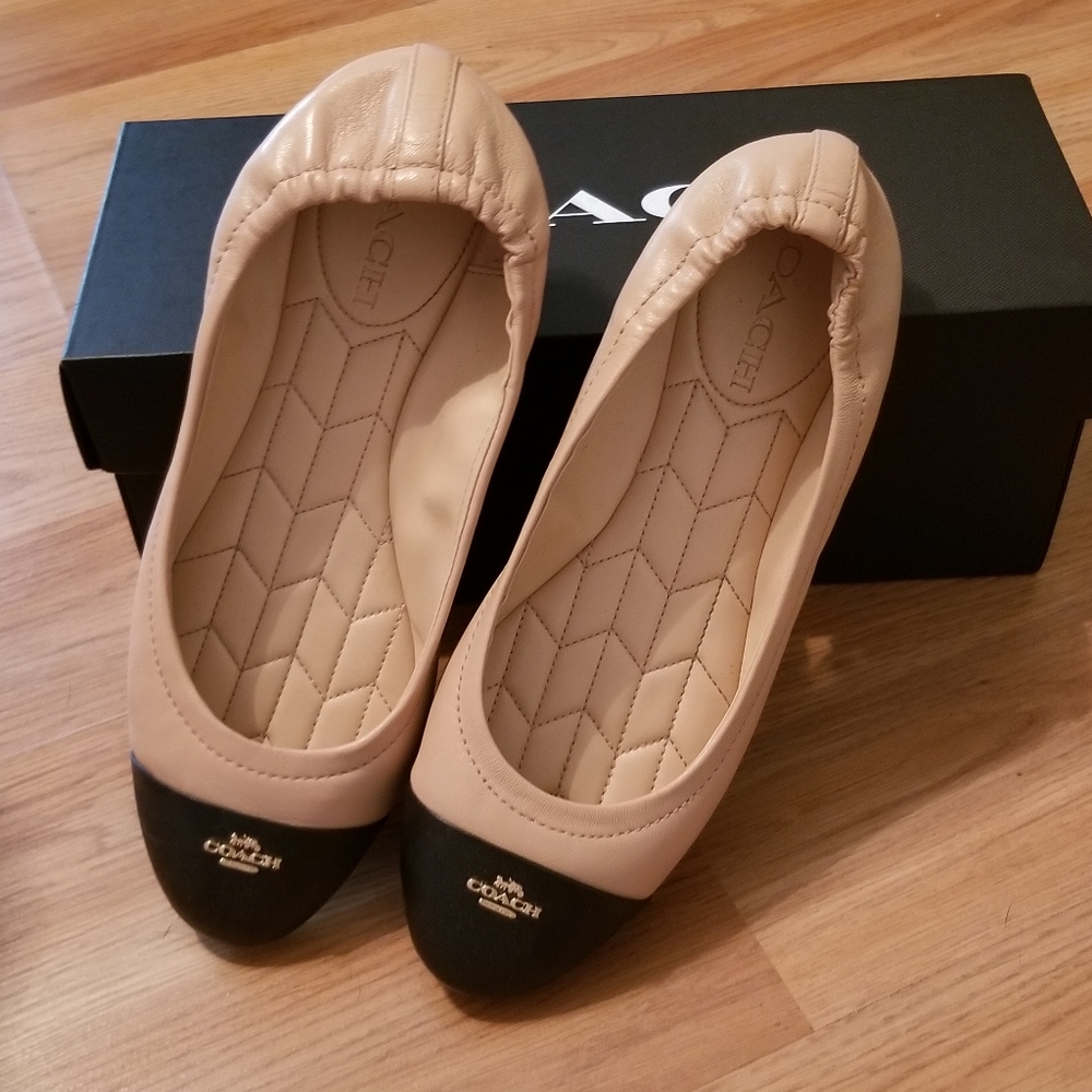 Coach Ballet Flats in box